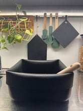 Load image into Gallery viewer, Washing-up Bowl & Brush Red