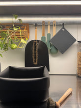 Load image into Gallery viewer, Dustpan and Broom