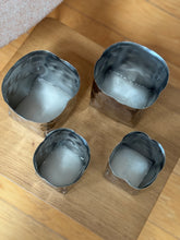 Load image into Gallery viewer, Aluminium square containers ( set of 2)