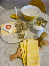 Load image into Gallery viewer, La Fonda Sun Paper Napkin (red White ) set of 2