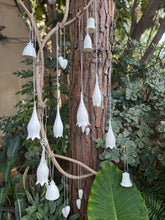 Load image into Gallery viewer, Porcelain Ornement