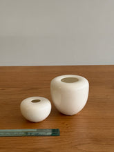 Load image into Gallery viewer, Mini vase