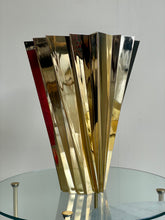 Load image into Gallery viewer, Shangai Vase Metallic
