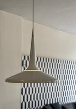 Load image into Gallery viewer, Suspension Tulip