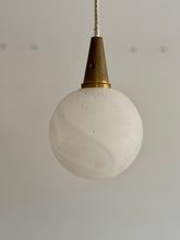 Load image into Gallery viewer, Suspension Satellite