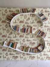 Load image into Gallery viewer, BookWorm 11 Bookends white