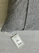 Load image into Gallery viewer, Layer Cushion (set of 2)