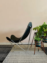 Load image into Gallery viewer, Fauteuil AA Black Leather