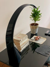 Load image into Gallery viewer, Taj Lamp Black