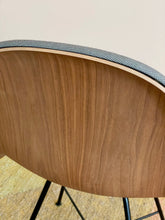 Load image into Gallery viewer, 3 D Chair