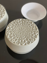 Load image into Gallery viewer, Babel Eat