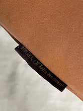 Load image into Gallery viewer, Drop Chair Leather