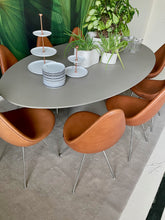 Load image into Gallery viewer, Drop Chair Leather