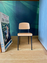 Load image into Gallery viewer, Miniatures Standard Chair