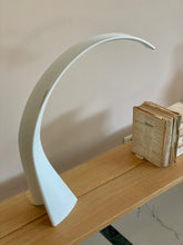 Load image into Gallery viewer, Taj Lamp White
