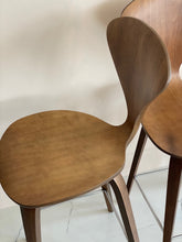 Load image into Gallery viewer, Cherner Stool (Set of 3)