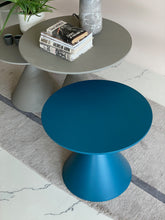 Load image into Gallery viewer, Clay Mini Table