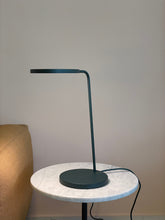 Load image into Gallery viewer, Leaf Table Lamp Green