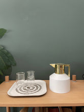 Load image into Gallery viewer, Geo Vacuum Jug 1 L White / Gold