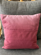 Load image into Gallery viewer, Nido Cushion Red