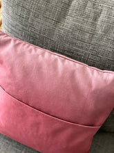 Load image into Gallery viewer, Nido Cushion Red