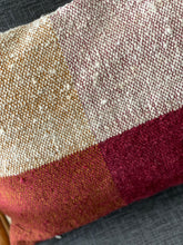 Load image into Gallery viewer, Nobsa Cushion Rumba Red