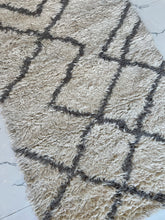 Load image into Gallery viewer, Rug Ribas
