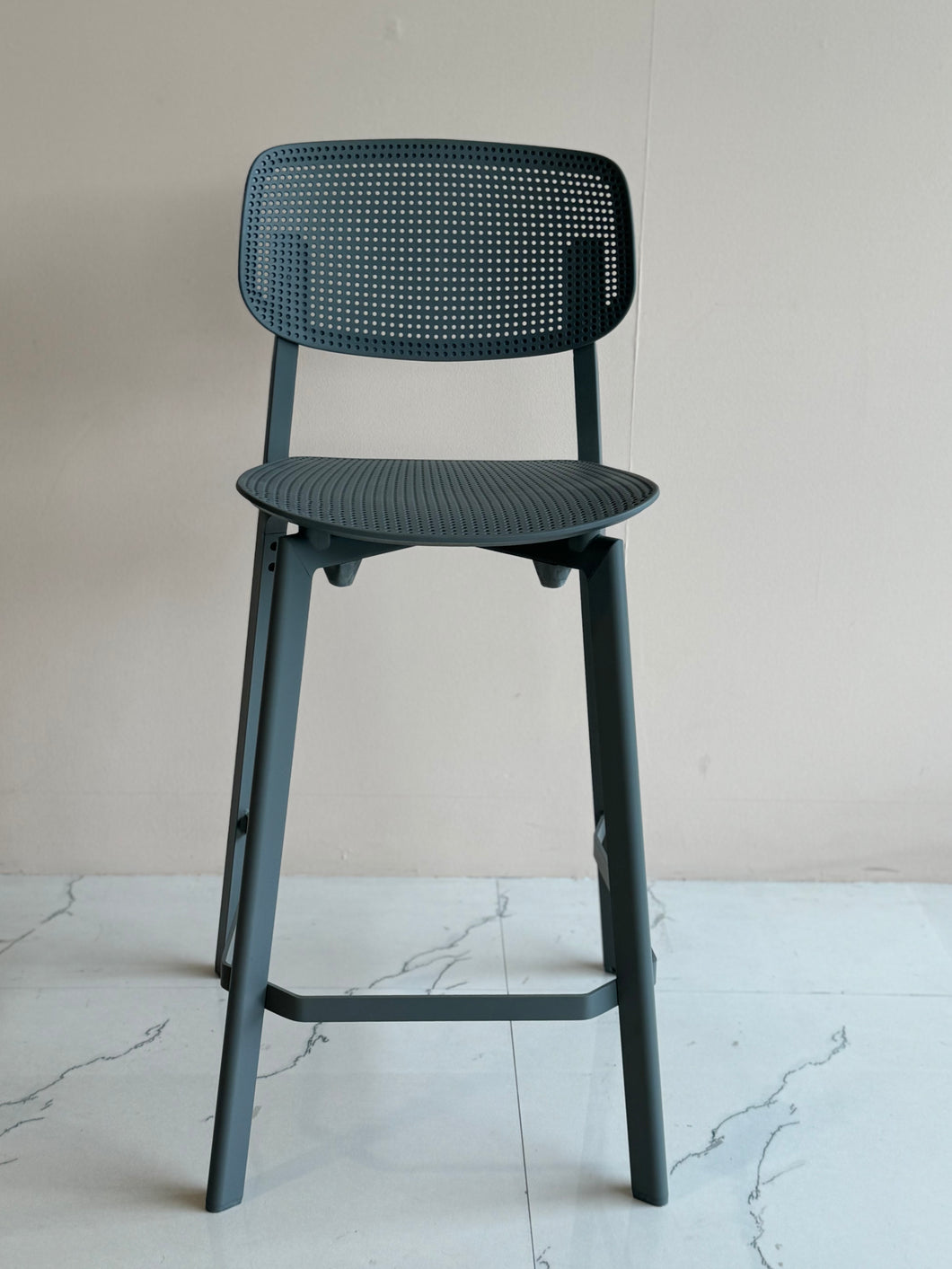 Colander Stool