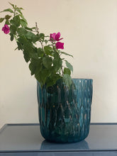 Load image into Gallery viewer, Jelly Vase blue
