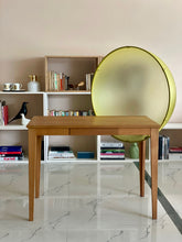 Load image into Gallery viewer, The Sphere Table
