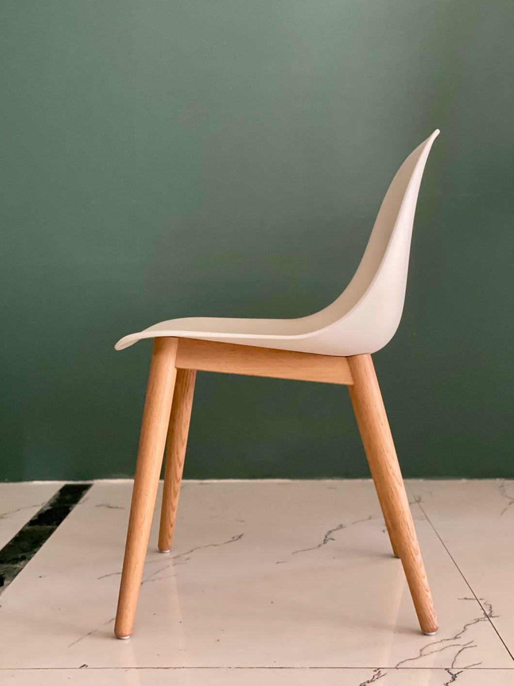 Fiber Chair Wood base