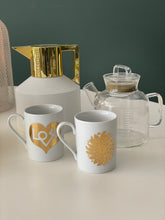 Load image into Gallery viewer, Transparent Glass Teapot
