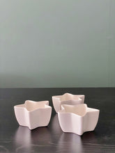 Load image into Gallery viewer, Star Bowl white (set of 3)
