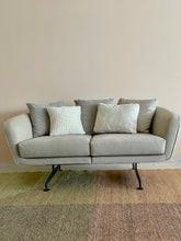 Load image into Gallery viewer, Knitted Cushions ( set of 2)
