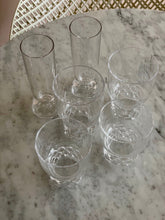 Load image into Gallery viewer, Jellies Family Wine Glass
