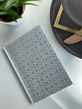 Load image into Gallery viewer, Facets White Note Book
