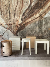 Load image into Gallery viewer, Jolly Table White
