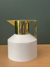 Load image into Gallery viewer, Geo Vacuum Jug 1 L White / Gold
