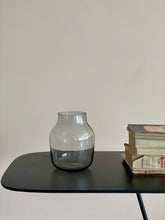 Load image into Gallery viewer, Silent Vase Grey S

