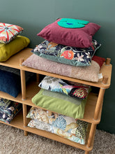Load image into Gallery viewer, Nobsa Cushion Rumba Red
