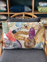Load image into Gallery viewer, Missoni Linen Cushion ( set of 2 )
