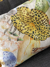Load image into Gallery viewer, Missoni Linen Cushion ( set of 2 )
