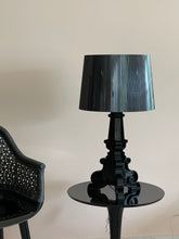 Load image into Gallery viewer, Bourgie Shiny Black Table Lamp
